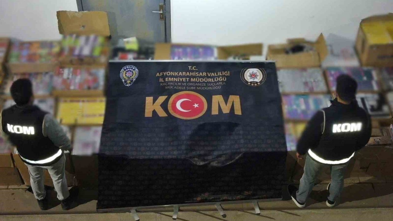 Polis piyasa değeri yaklaşık 27 milyon TL olan gümrük kaçağı sigara ele geçirdi