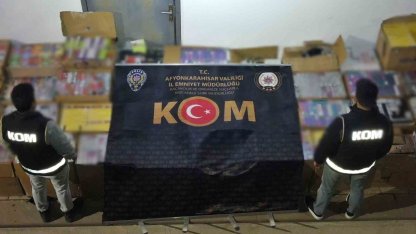 Polis piyasa değeri yaklaşık 27 milyon TL olan gümrük kaçağı sigara ele geçirdi