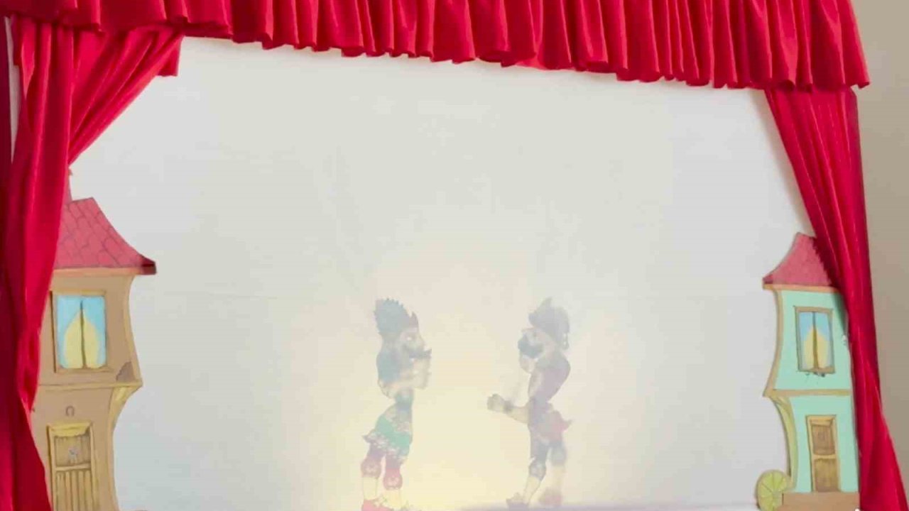 Rize’de öğrencilere Karagöz ve Hacivat gösterisi