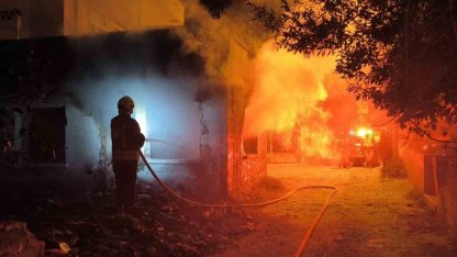 Samandağ’da metruk ev yangını