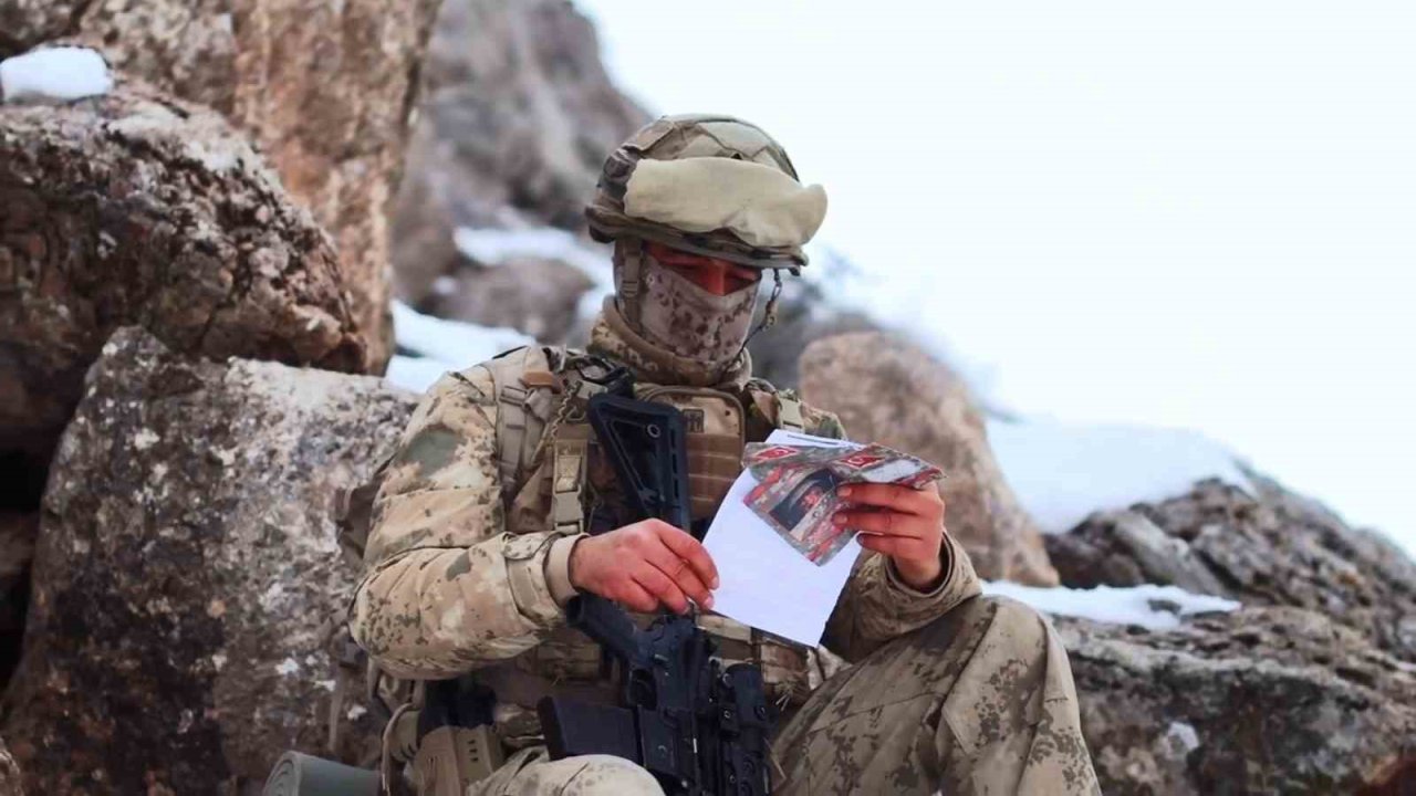 Samsunlu öğrencilerin mektupları, Şırnak’taki komandoları duygulandırdı