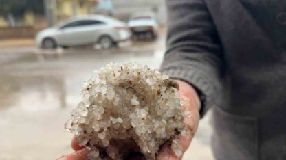 Şanlıurfa’da dolu yağışı hayatı olumsuz etkiledi