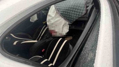 Şanlıurfa’da iki otomobil kafa kafaya çarpıştı: 8 yaralı