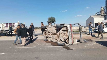 Şanlıurfa’da otomobil devrildi: 3 yaralı