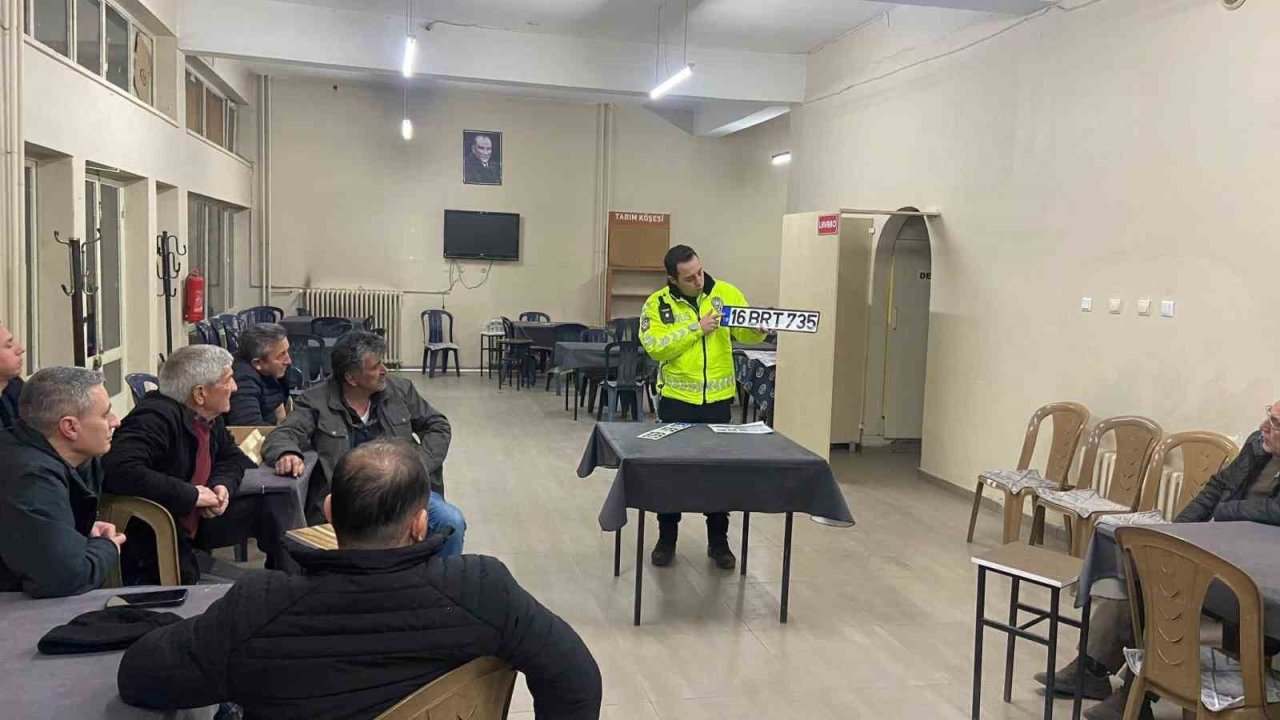 Şaphane’de vatandaşlara Trafik Kanunu’nda yapılan değişiklikler anlatıldı