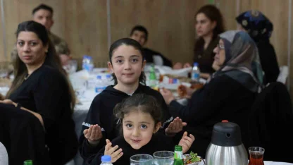 Şehit aileleri ve gaziler onuruna iftar programı düzenlendi