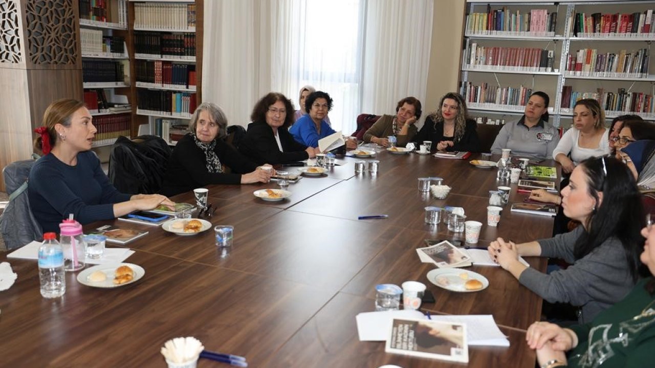 Şehzadeler’de "Kitap, kahve ve Kurabiye" buluşmasıyla başladı