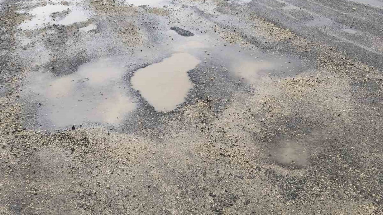 Silvan ilçesinde vatandaşlardan ’yol’ çağrısı