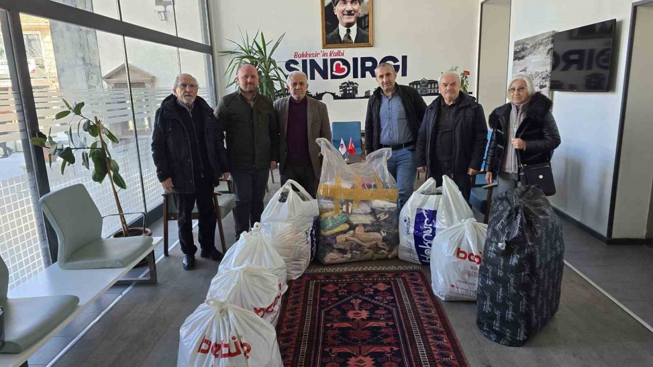 Sındırgı’da deprem yaraları "Bayram Çeki" ile sarılıyor