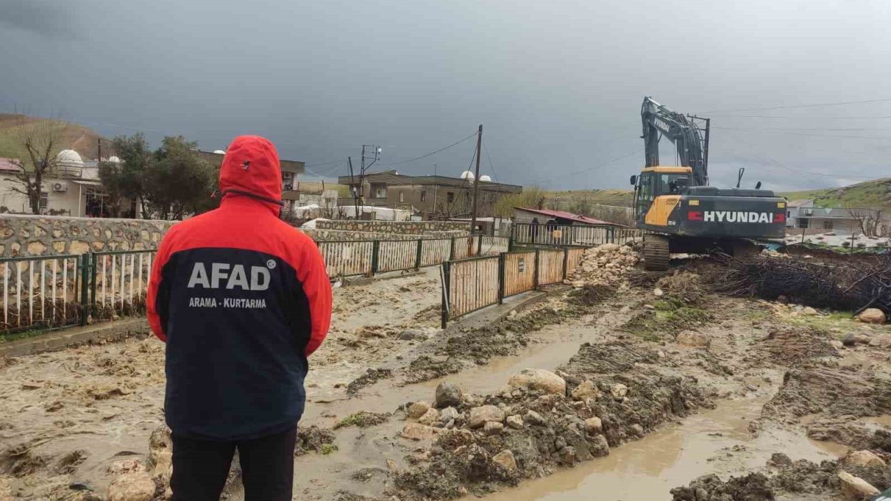 Şırnak’ta dereler taştı: Çok sayıda konut ve ahır zarar gördü