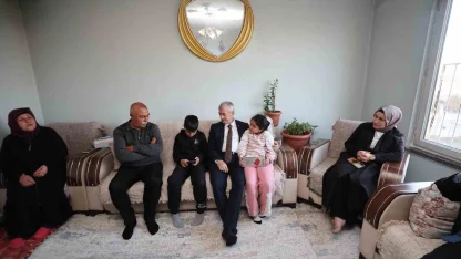 Tahmazoğlu, evlere misafir oluyor