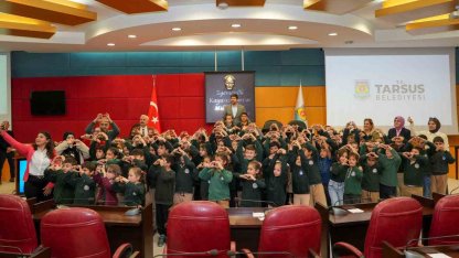 Tarsuslu minikler yerel yönetimleri yerinde öğrendi