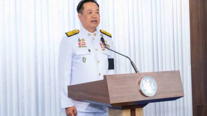 Tayland Kralı, yeni hükümet kabinesini onayladı