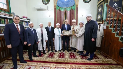 TBMM Başkanı Kurtulmuş’tan Bükreş’te Carol-Hunchiar Camii’ne ziyaret