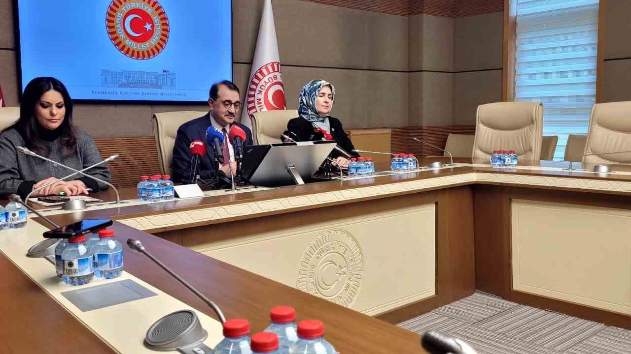 TBMM Yapay Zeka Araştırma Komisyonu Başkanı Dönmez: "Türkiye, yapay zeka çağında edilgen bir ülke olmayacaktır"