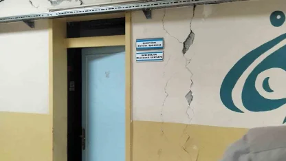 Tokat’ta 5,5 büyüklüğündeki deprem okul duvarlarını çatlattı