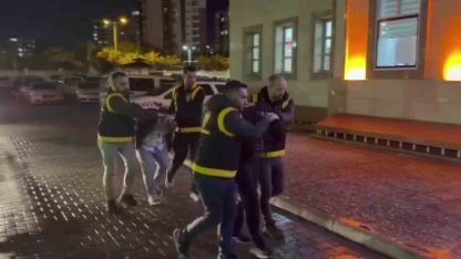 Trafikte bıçakla dehşet yaşatan baba-oğula 363 bin TL ceza