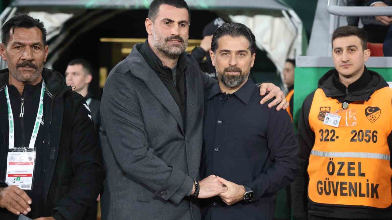 Trendyol Süper Lig: Konyaspor: 0 - Gençlerbirliği: 0 (İlk yarı)