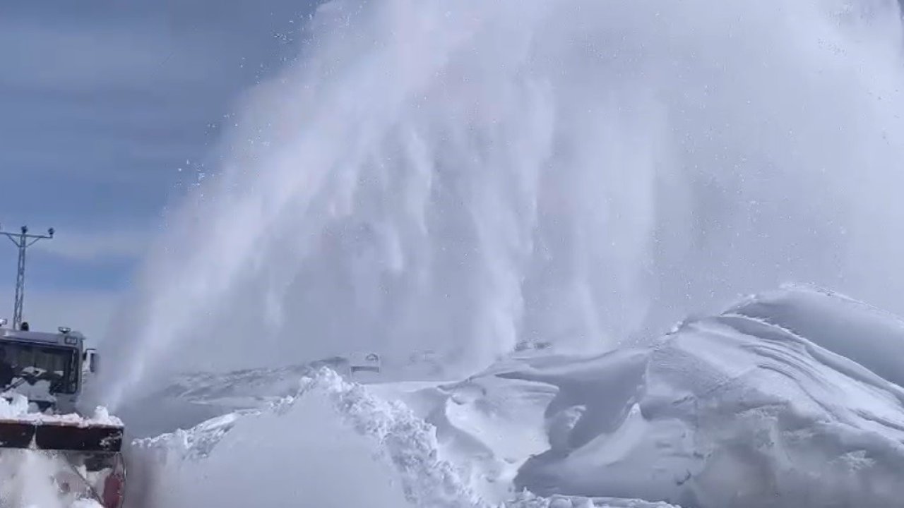 Tunceli’de 41 köy yolu açıldı, 17 köy yolunda çalışmalar sürüyor