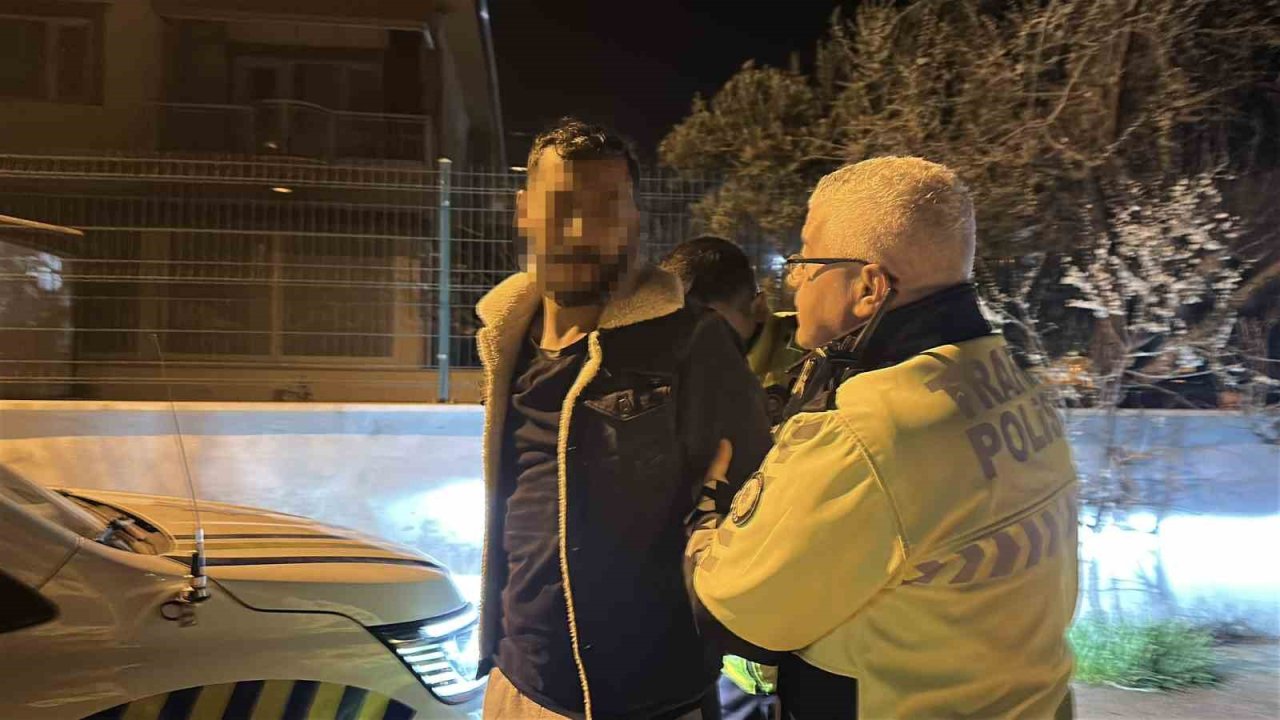 Üçüncü kez alkolden yakalanmamak için polisin üstüne araç sürüp kaçtı, yarım milyon lira ceza yedi