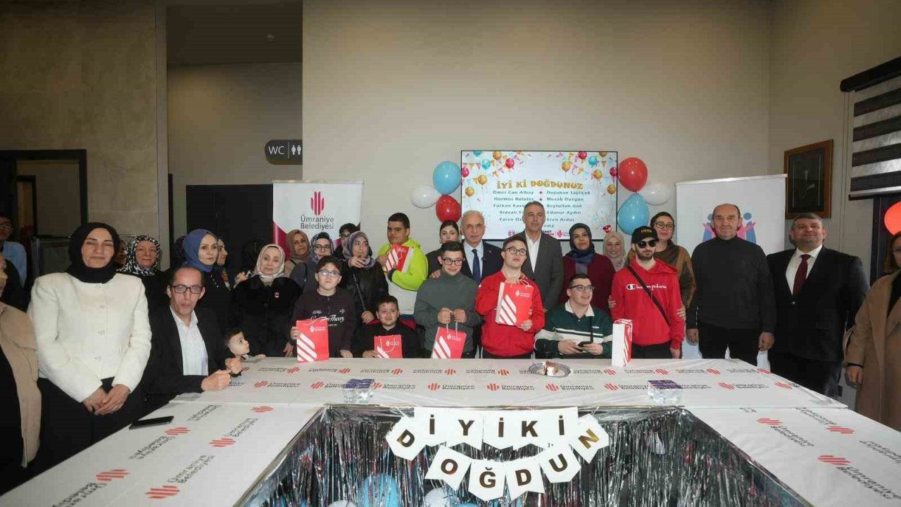 Ümraniye’de sevgi dolu buluşma: 10 özel gencin doğum günü bir arada kutlandı