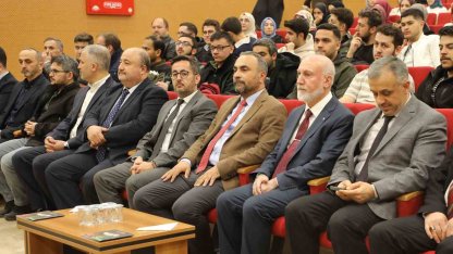 Üniversitesi gençler Kur’an-ı Kerim’i güzel okumak için yarıştı