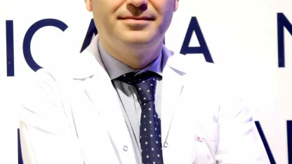 Uzmanı uyardı: "Ramazan’da yetersiz sıvı tüketimi böbrek taşını tetikleyebilir"