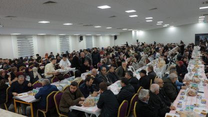 Uzuntarla’da ilçe protokolü ve vatandaşlar iftar sofrasında bir araya geldi