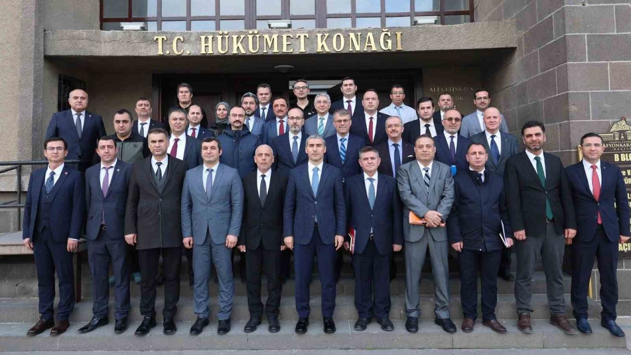 Vali Aktaş: "Amacımız el birliğiyle kentimizi en iyi yerlere getirmek"