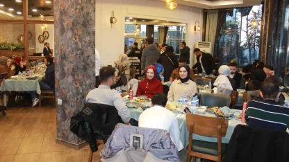 Vali Kızılkaya genç çiftlerle buluştu