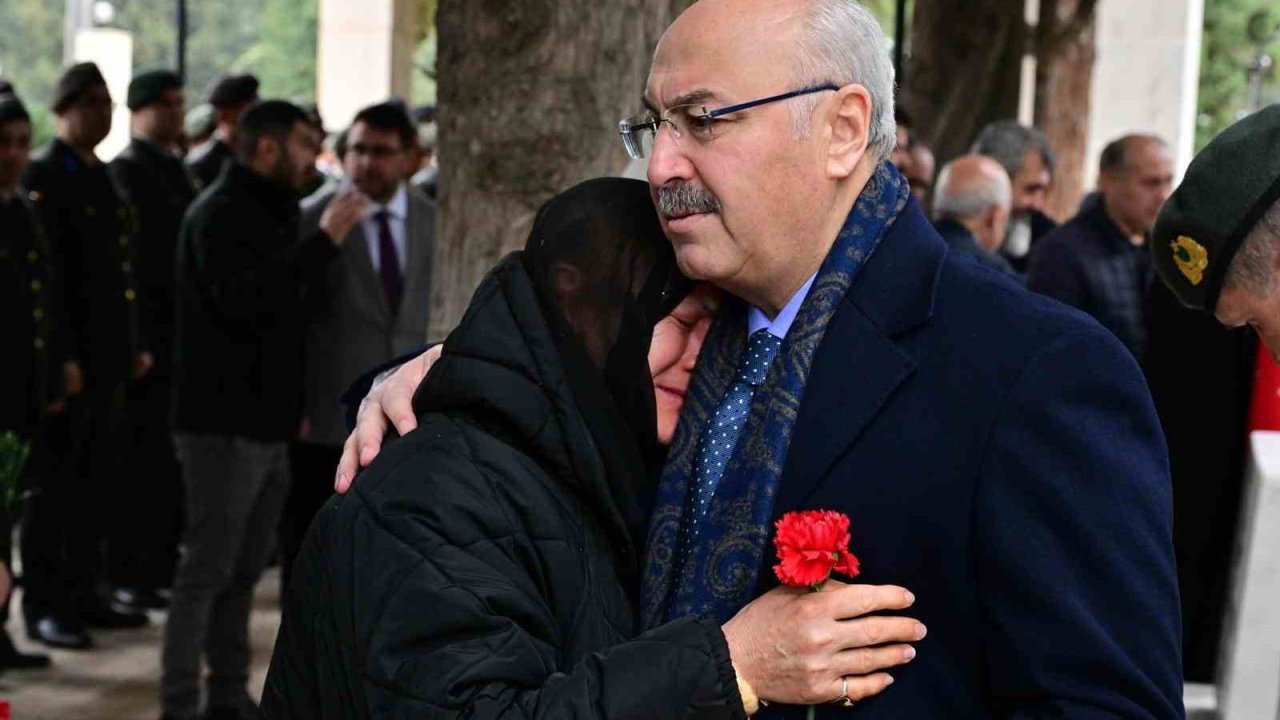 Valisi köşger şehit aileleri ve devlet korumasındaki çocuklarla bayramlaştı