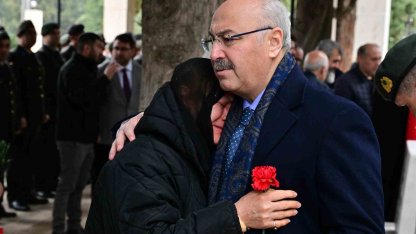 Valisi köşger şehit aileleri ve devlet korumasındaki çocuklarla bayramlaştı