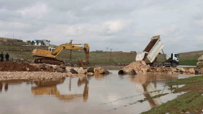 Viranşehir’de selin yaraları sarılıyor