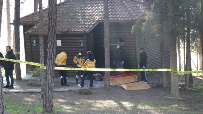 Yaşlı adam parkın lavabosunda ölü olarak bulundu