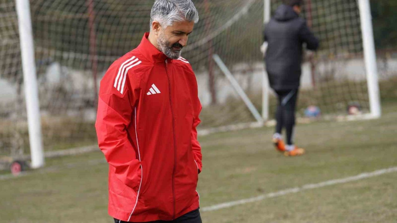 Yeşilyurtspor Teknik Direktörü Murat Yıldırım: "Takım henüz yüzde 60 seviyesinde"