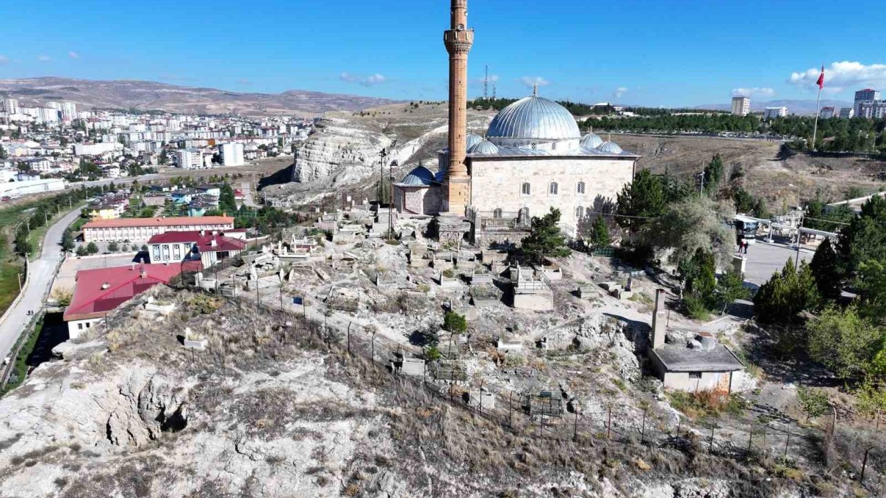 Yukarı Tekke kayalıkları ıslah ediliyor