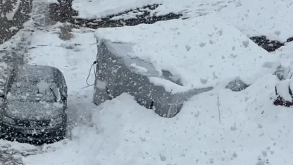 Yüksekova’ya kış geri geldi