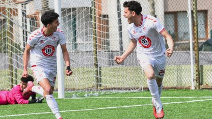 Yunusemre Belediyespor üst üste üçüncü kez şampiyon