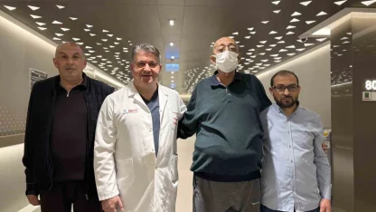 2 kişiden alınan karaciğerle yaşama tutundu: "Dünyada çok nadiren yapılıyor"