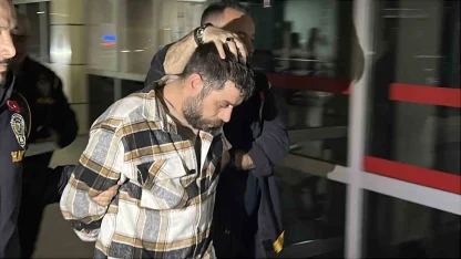 5 yarım altın için yaşlı kadını öldürdü