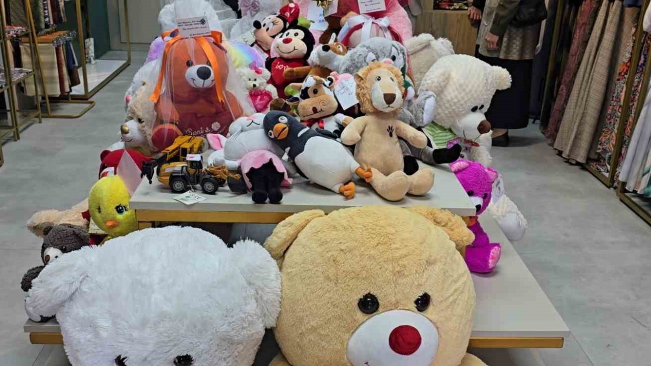 "Açılışa kuruyacak çiçeklerle değil çocukları sevindirecek oyuncaklarla gelin" çağrısı