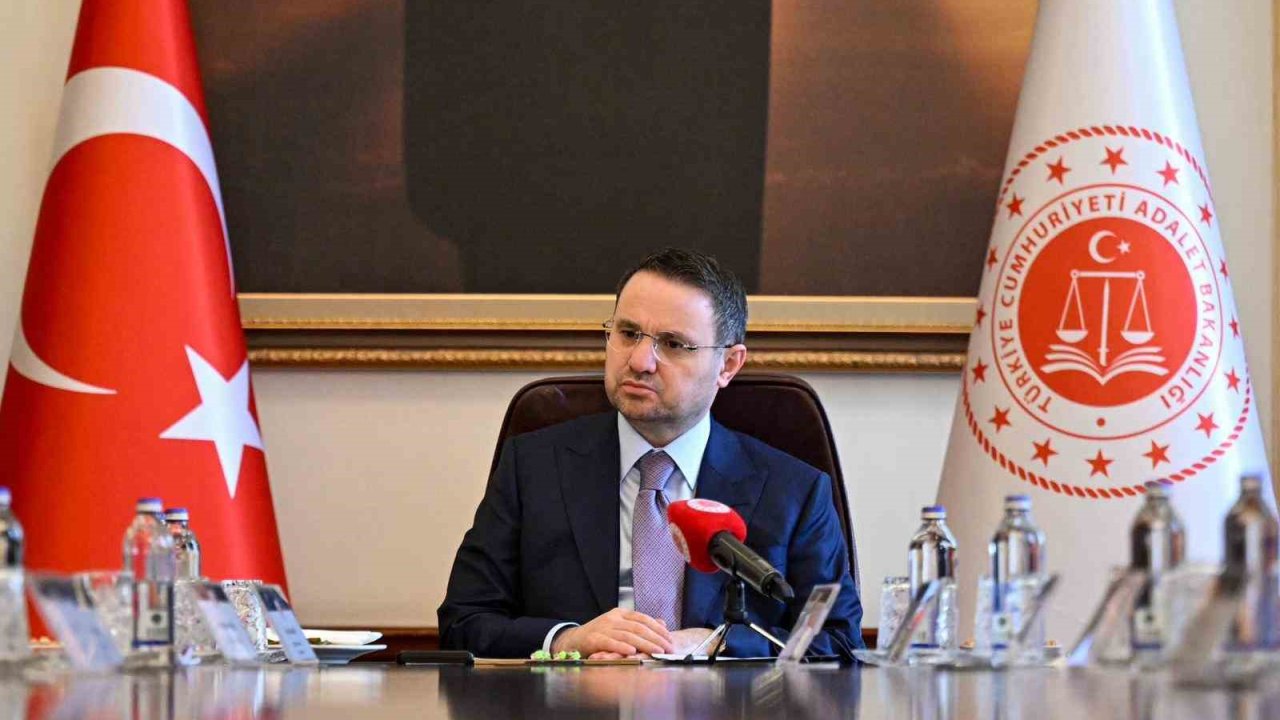 Adalet Bakanı Akın Gürlek Türk Hukuk Enstitüsü heyetini kabul etti