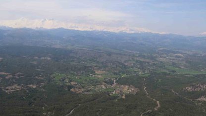 Adana’da bir yanda kar, bir yanda bahar