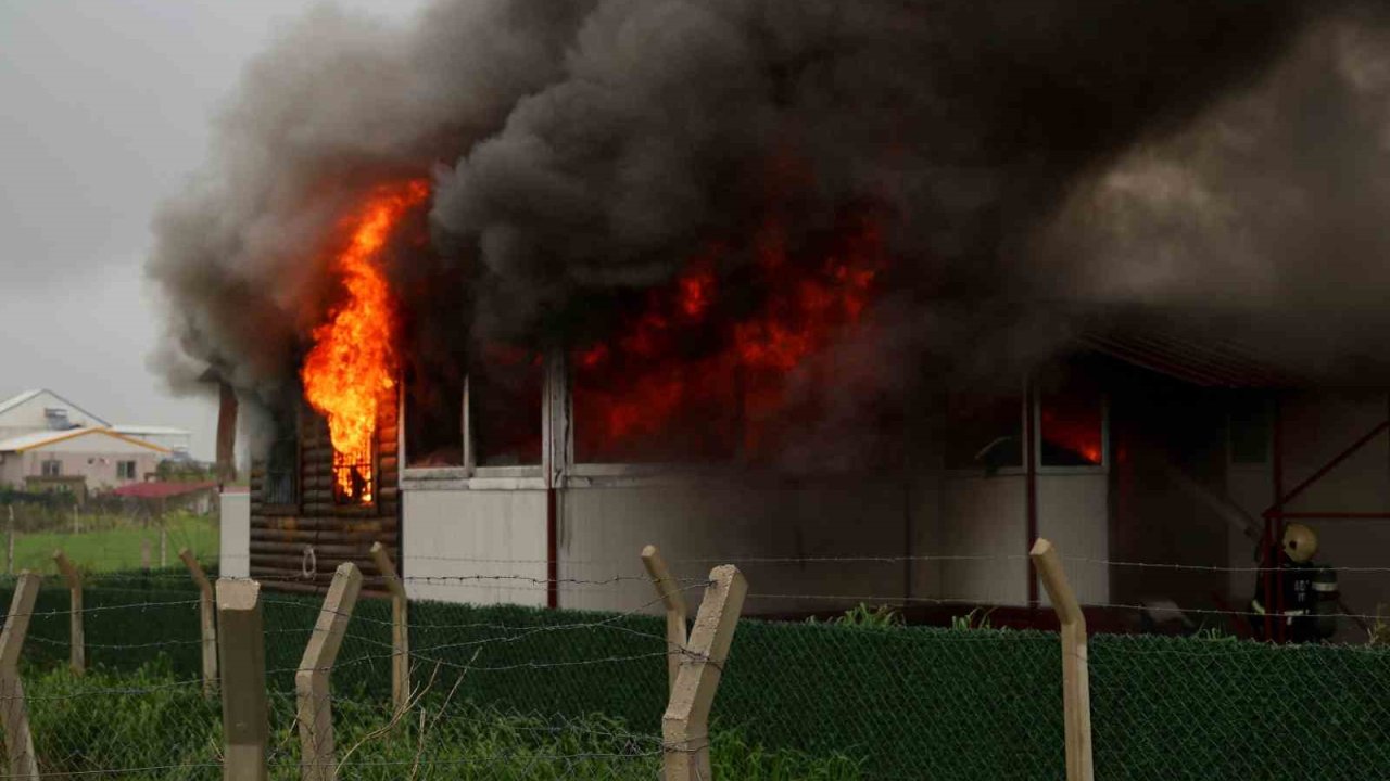 Adana’da yıkım gerginliği: Evini yaktı, gözaltına alındı