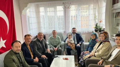 AK Parti heyetinden şehit ailesine ziyaret
