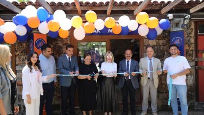 Akdeniz Üniversitesi logolu ürünler mağazası açıldı