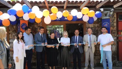 Akdeniz Üniversitesi logolu ürünler mağazası açıldı