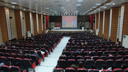 "Akif’in Diliyle Çanakkale" konulu konferans düzenlendi