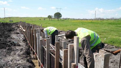 Akın gençlerin sesini duydu, mahalleler yeşil sahaya kavuştu