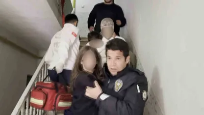 Aksaray’da 5 katlı apartmanda yangın paniği, bina tahliye edildi